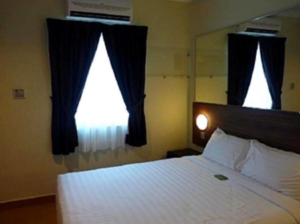 Tune Hotel - Kota Bharu City Centre Buitenkant foto